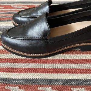 black leather loafers size 7.5